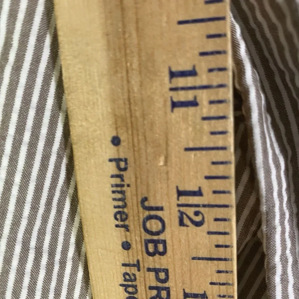 Banana Republic Aiden Seersucker Shorts Men's 32 Taupe Stretch Preppy Casual